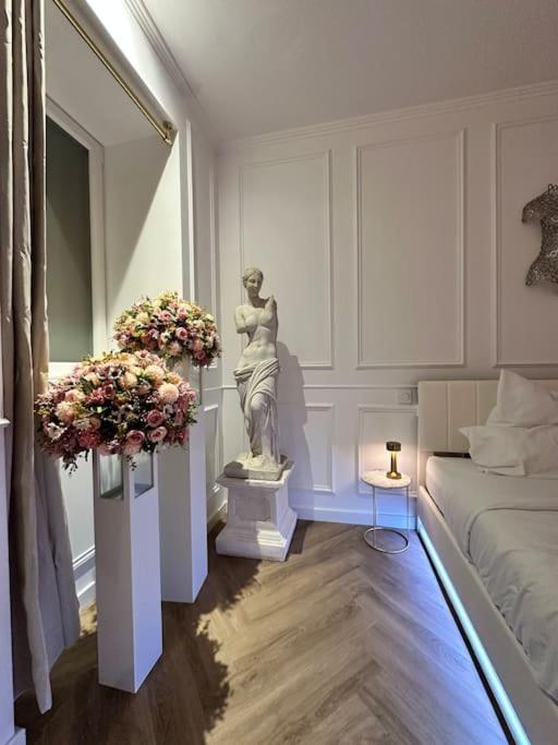 Les Chambres D Excellence Spa Sète Esterno foto