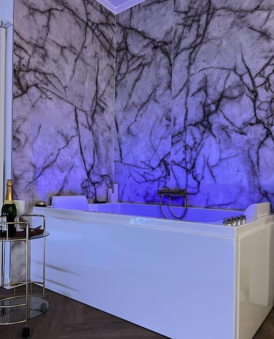 Les Chambres D Excellence Spa Sète Esterno foto